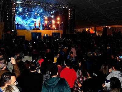 Michel Teló encerra Festa do Peixe em Arroio do Silva