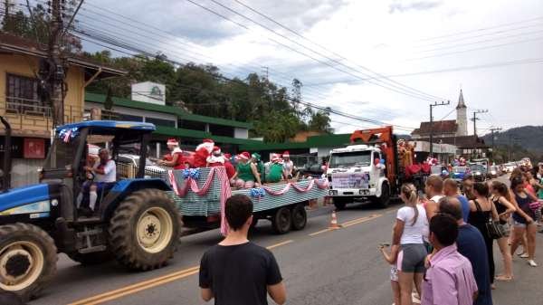 Natal de Schroeder é Show Já atraiu mais de 5 mil pessoas